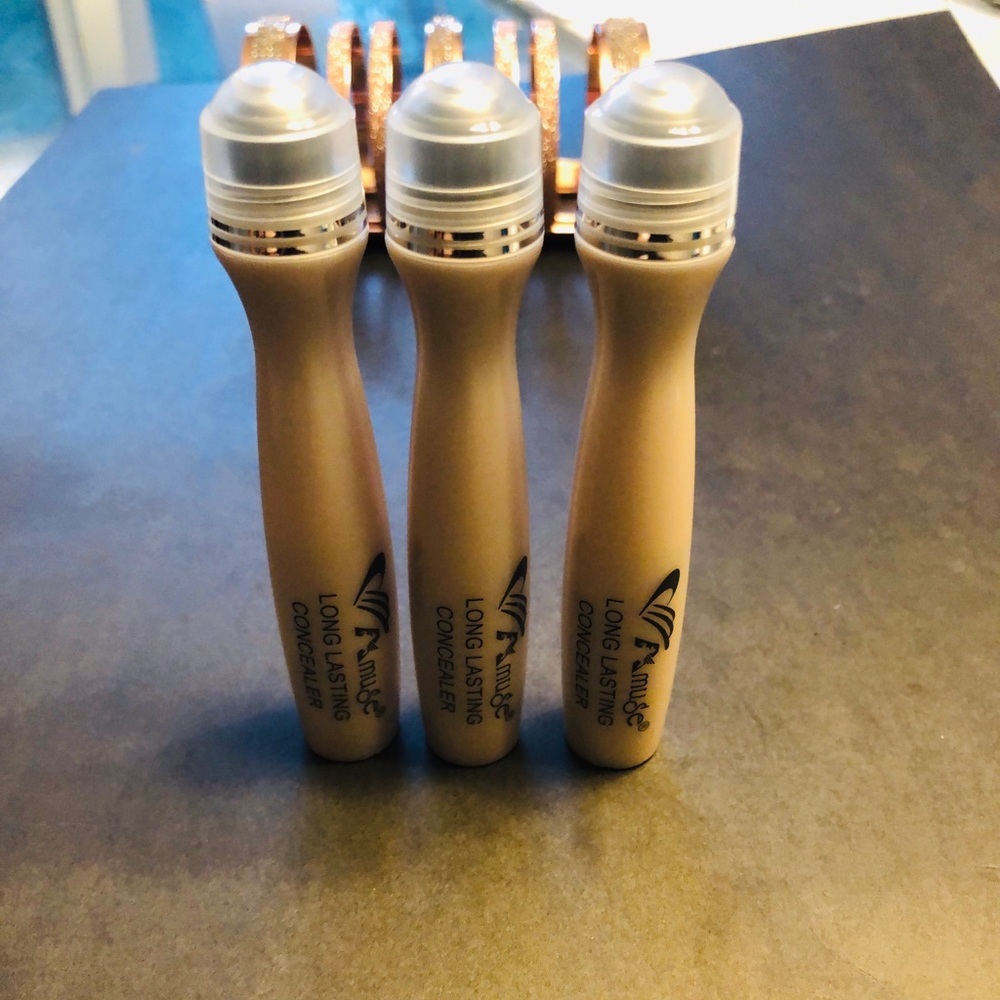 Concealer with a roller ball tip by Jordana